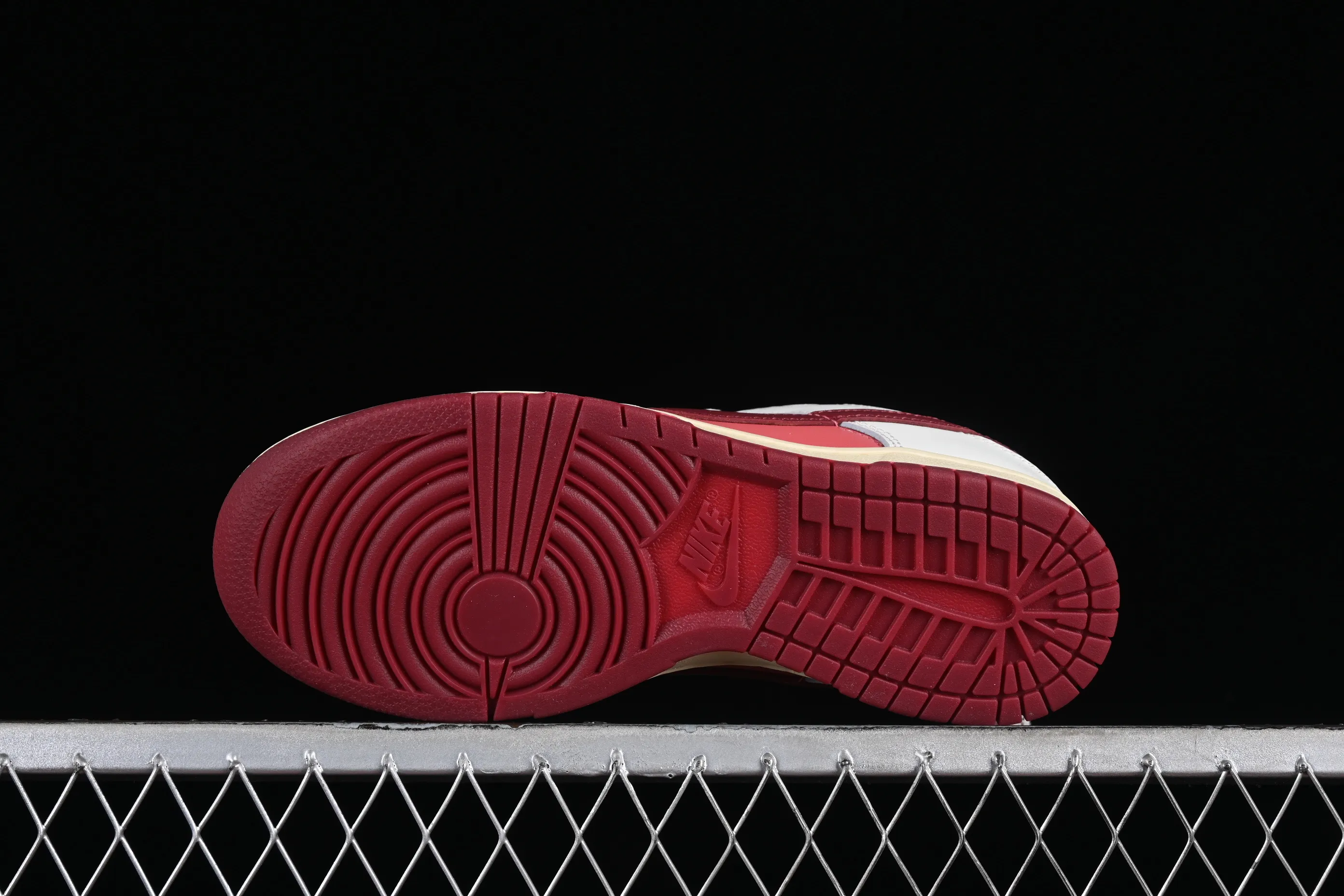 All Categories Nk SB Dunk Series Nk SB Dunk Low Low-top sneakers Foreign trade version Nk Dunk Low GS "Valentine's Day" Valentine's Day color SB low-top casual sneakers HF0736-161